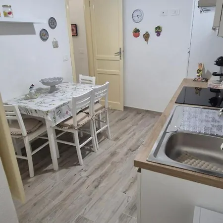 Domus Elia Apartamento *